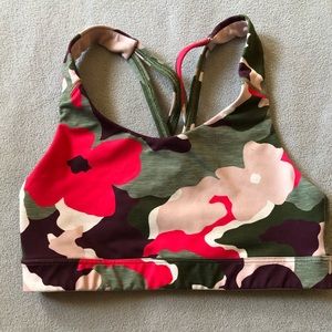 Cross back sports bra